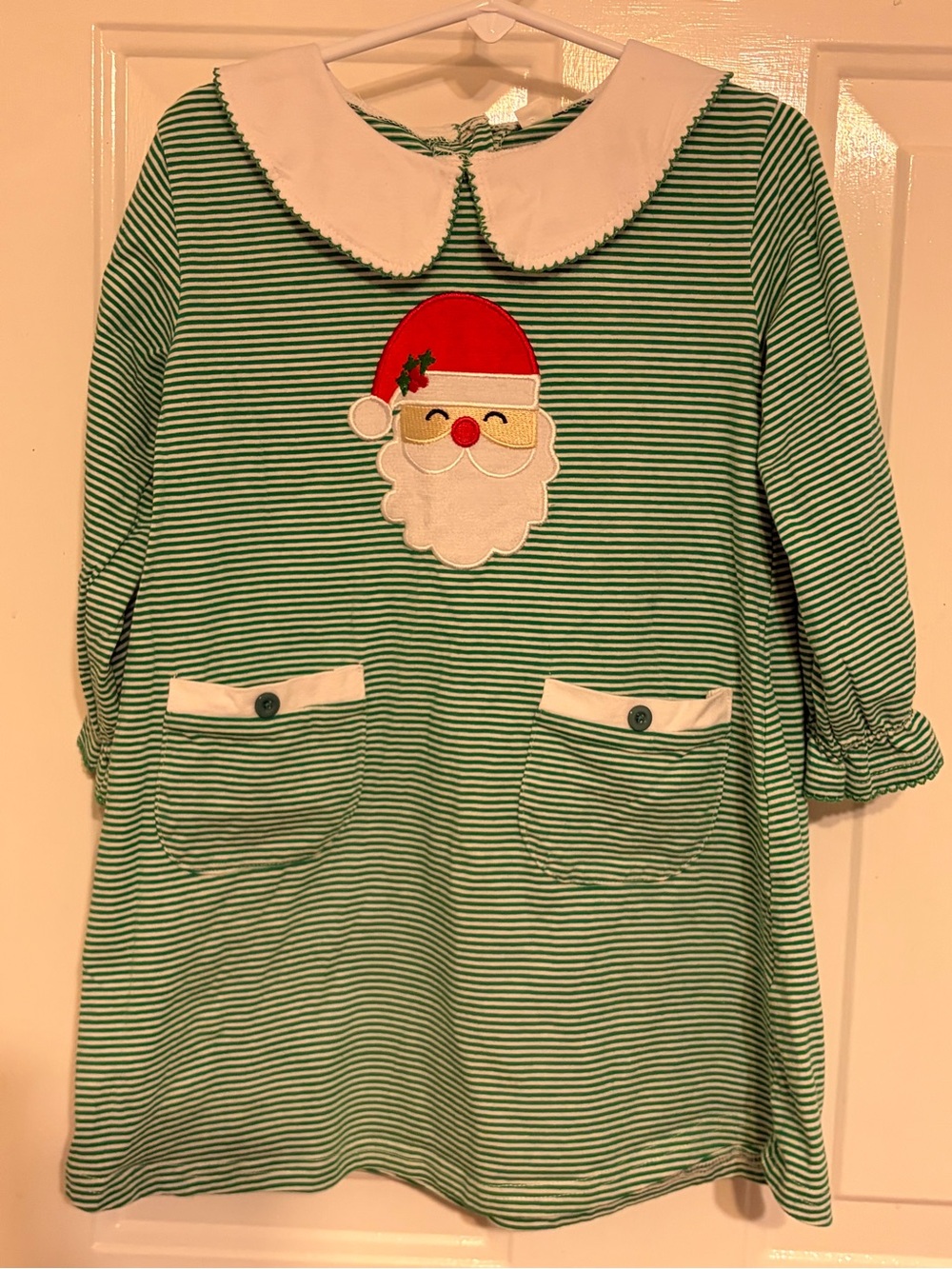 Adorable Green & White Striped knit Dress Santa Appliqué Patch Pockets Size 2-3